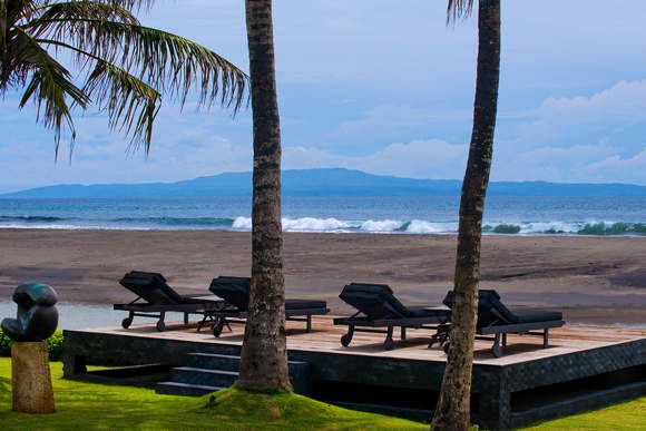 Exklusive Luxusvilla auf Bali mieten mit Pool und Serviceteam