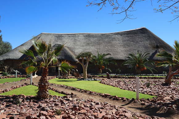 Lodge Gästefarm Pool Namibwüste Sossusvlei Sesriem Namibia