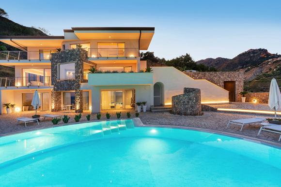 Luxusvilla Pool Meerblick Events Urlaub mit Großfamilie Taormina Italien Sizilien