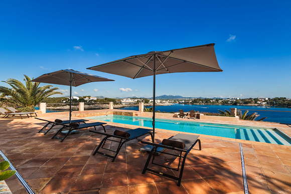 Luxusfinca direkt am Meer mit Pool auf Mallorca Spanien mieten