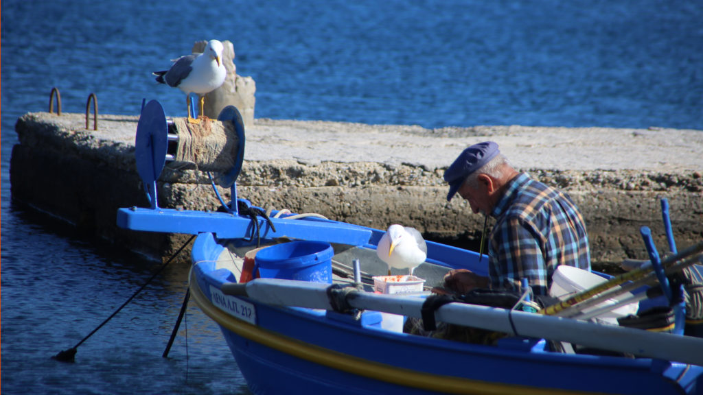 Fischer in der Grikos Bucht