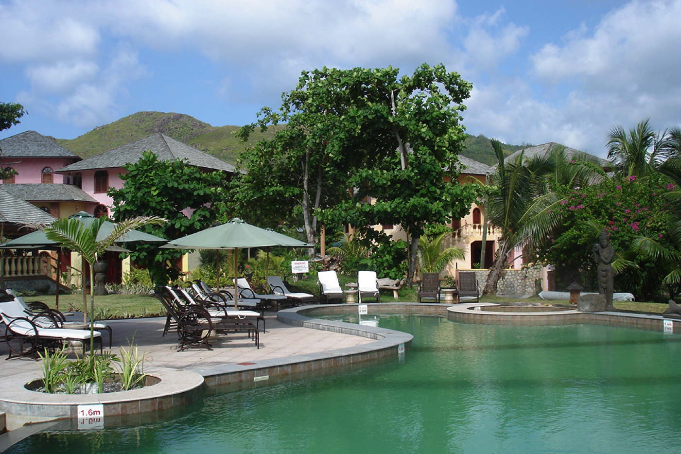 Wellnesshotel-Designhotel-Hotel am Strand Seychellen-Praslin Anse Kerlan-Luxushotel auf den Seychellen 