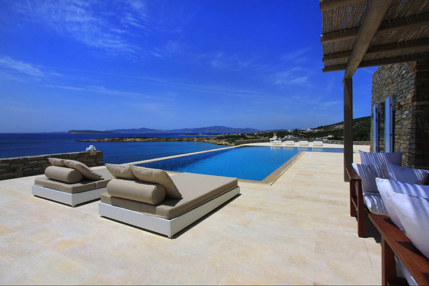 Luxusvilla Paros-exklusive Ferienvilla  mit Pool am Meer-Griechenland 