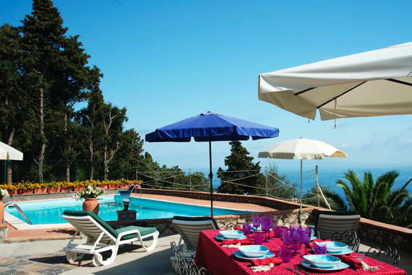 Luxusvilla in klassischer Architektur Capris mit Pool mieten