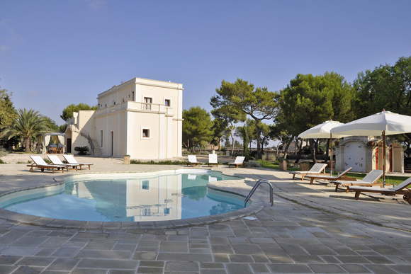 Herrschaftliche Ferienvilla mit Pool in Apulien Italien