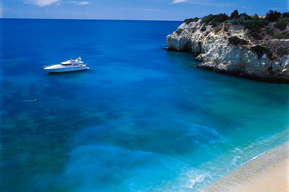 Luxushotel mit deluxe Zimmern, Suiten und Yachtcharter an der Algarve-Portugal