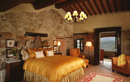 Italien - TUSCANY - Casole d'Elsa - Villas Casole - Large bedroom mit private bath