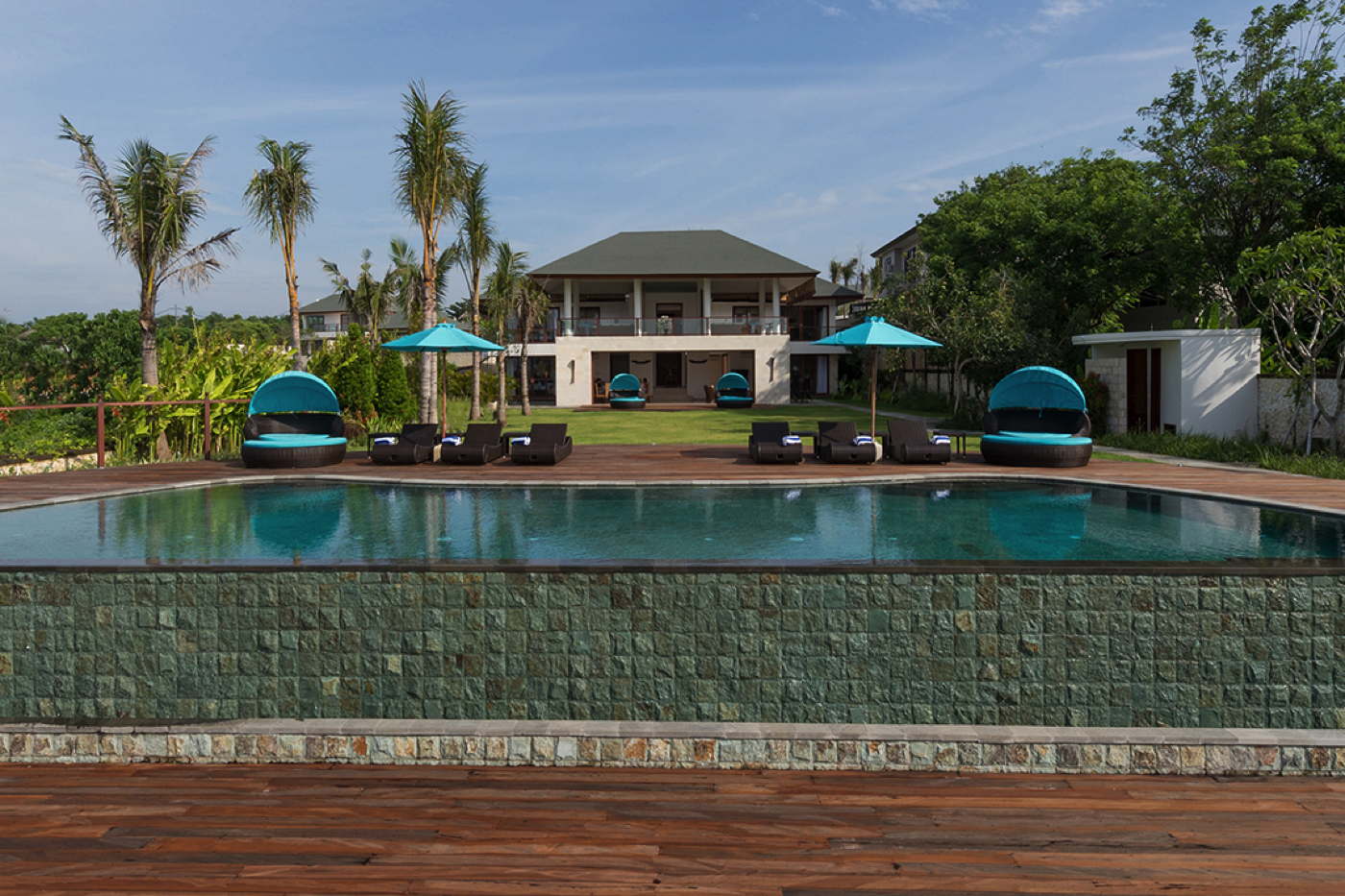 Luxusvilla Bali am Meer mit Pool, Service und Kleinbus mit Fahrer Indonesien