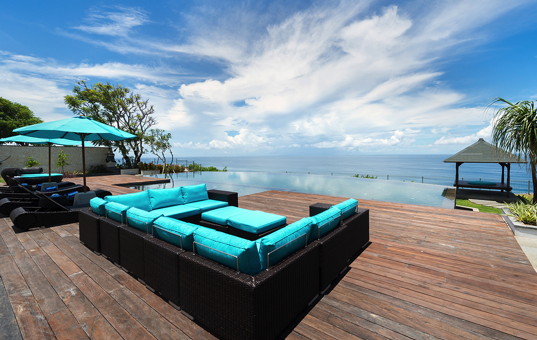 Asien - Bali  - Kuta Selatan - Villa The Pala - Blick von der TErasse auf den Ozean