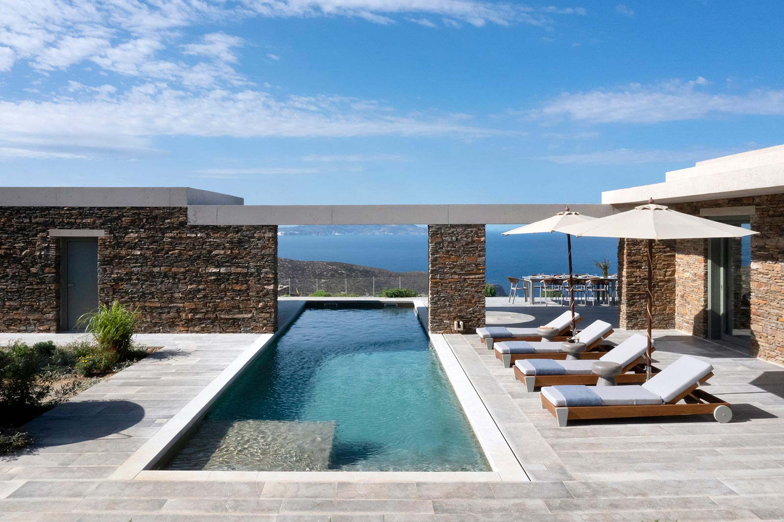 Ferienvilla-Luxusdomizil-mit Pool-mit Service in Griechenland-Sifnos-Vathi