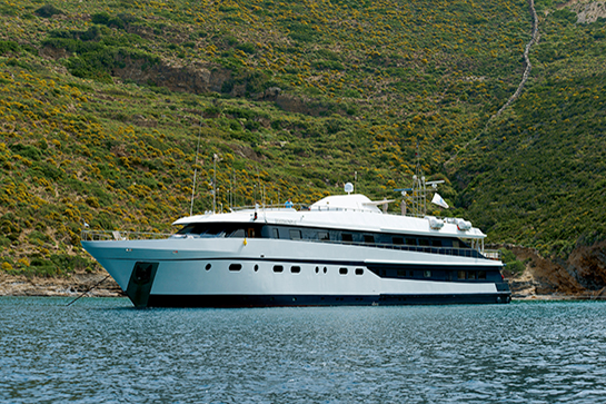 Mega yacht Harmony G in Santorini