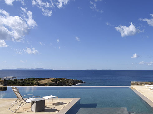 Paros adasında villa terasından görünüm